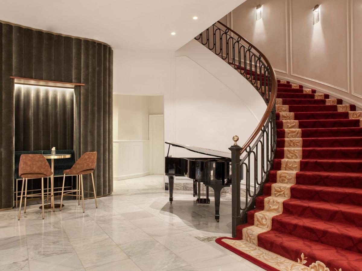 Hotel Colón Gran Meliá - The Leading Hotels of the World