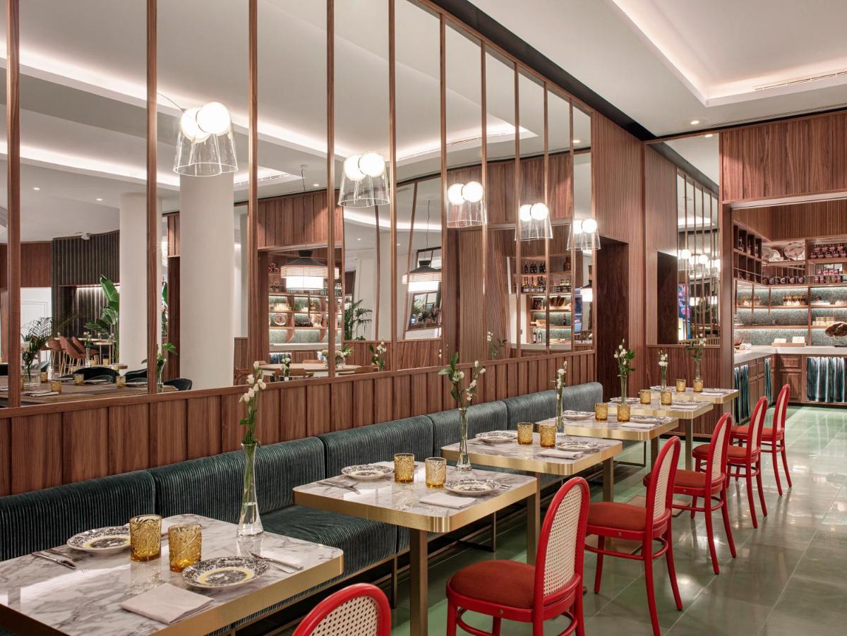 Hotel Colón Gran Meliá - The Leading Hotels of the World