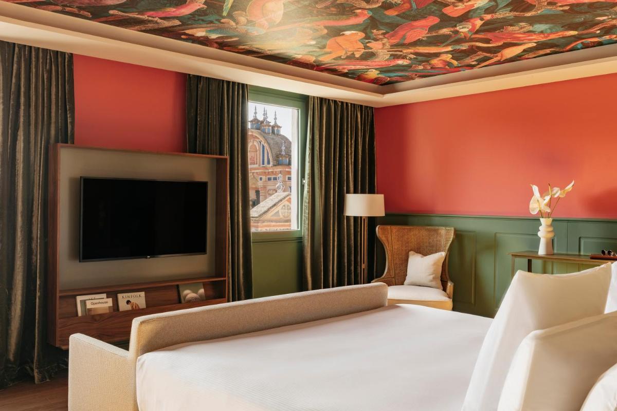 Hotel Colón Gran Meliá - The Leading Hotels of the World