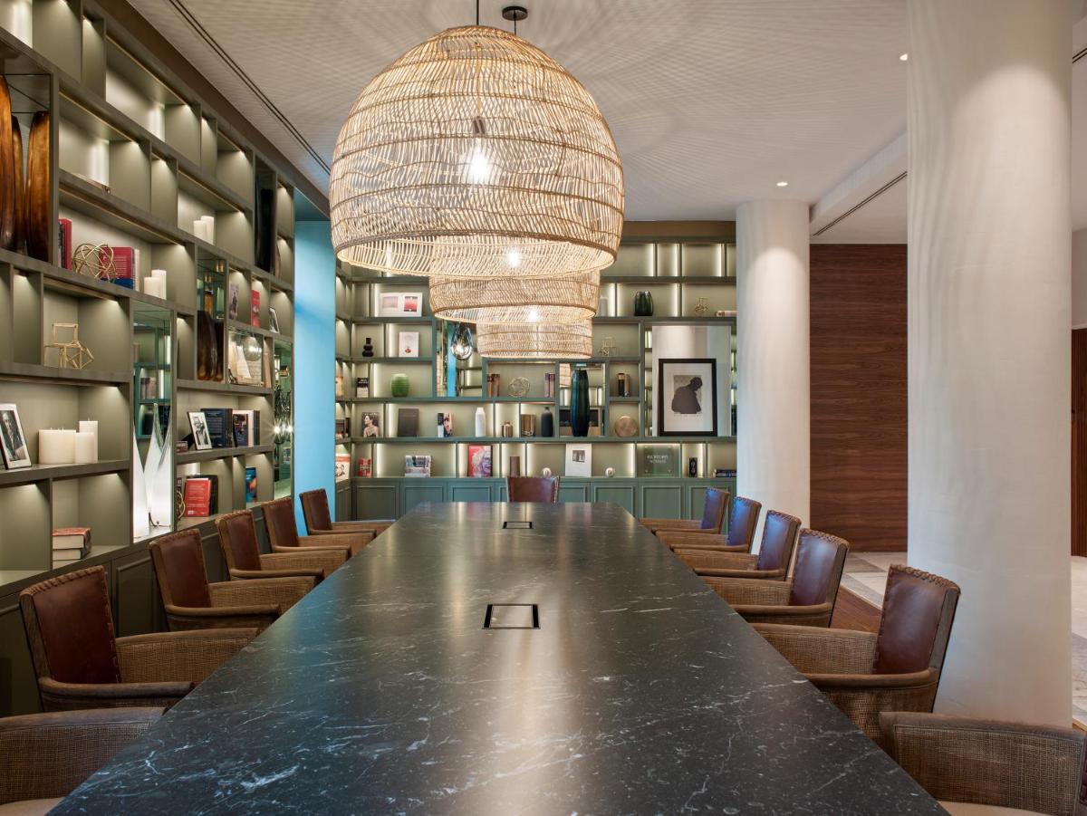 Hotel Colón Gran Meliá - The Leading Hotels of the World