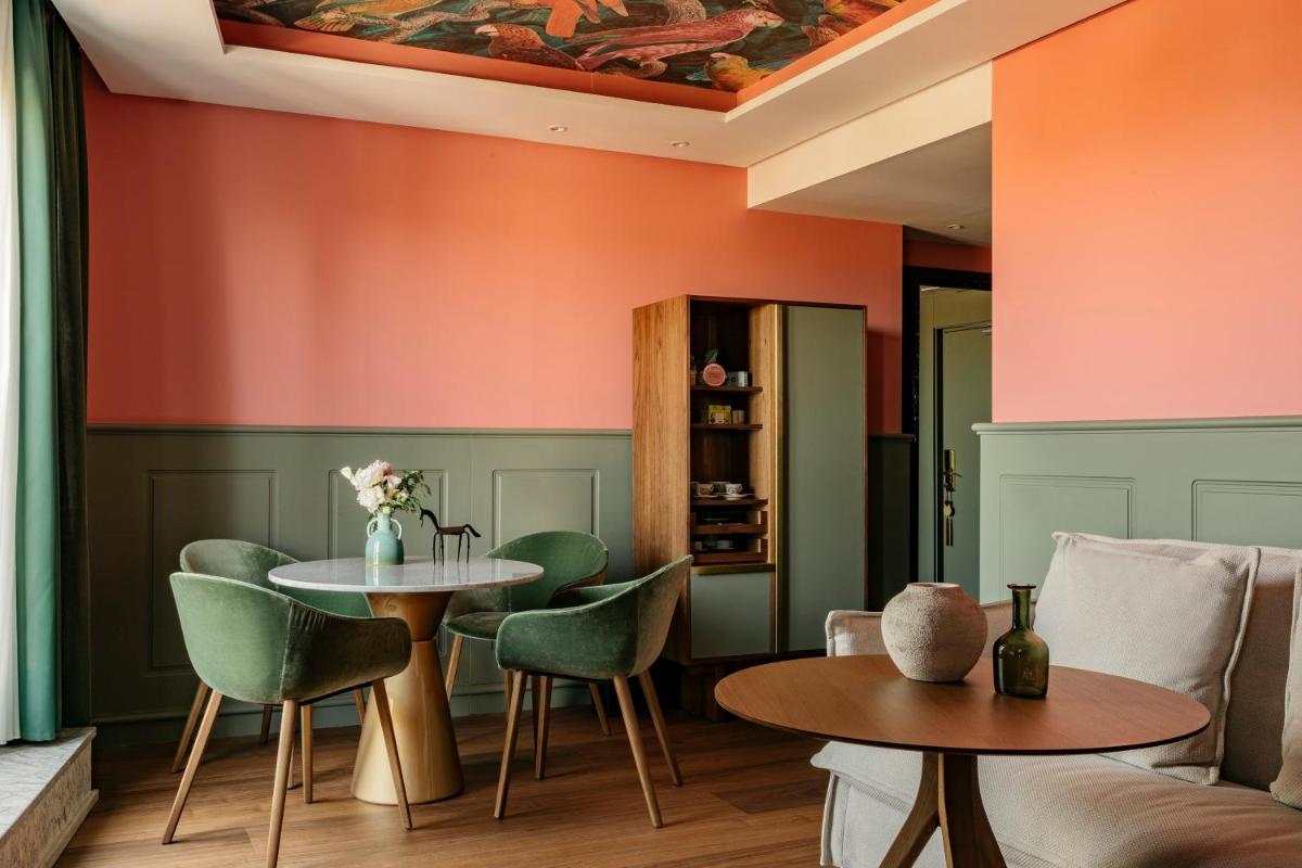 Hotel Colón Gran Meliá - The Leading Hotels of the World