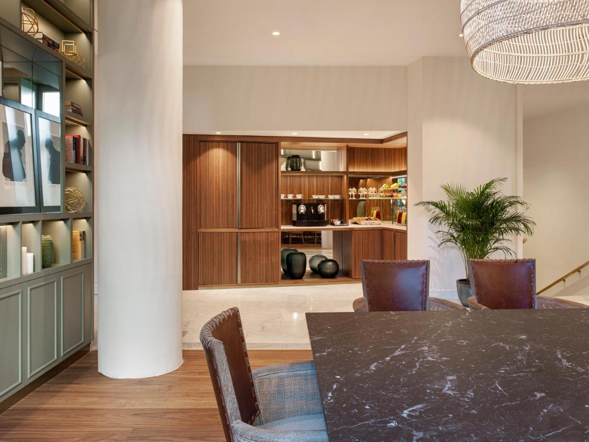 Hotel Colón Gran Meliá - The Leading Hotels of the World