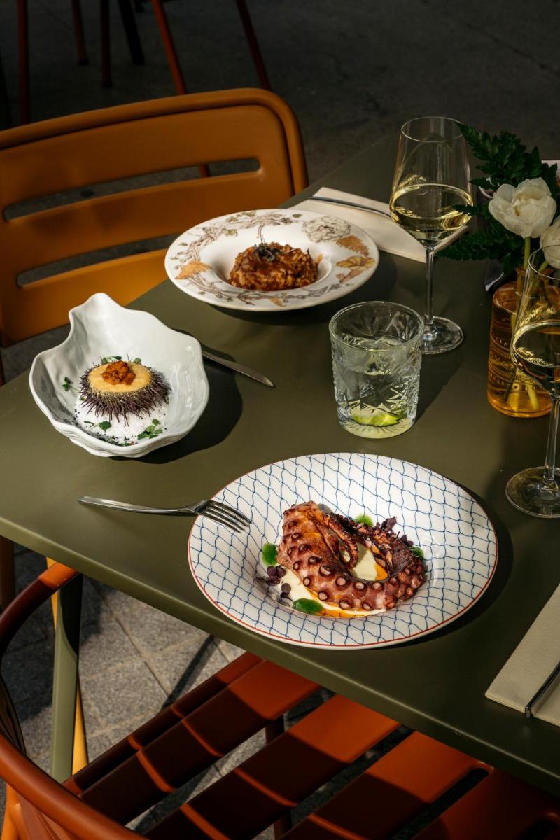 Hotel Colón Gran Meliá - The Leading Hotels of the World