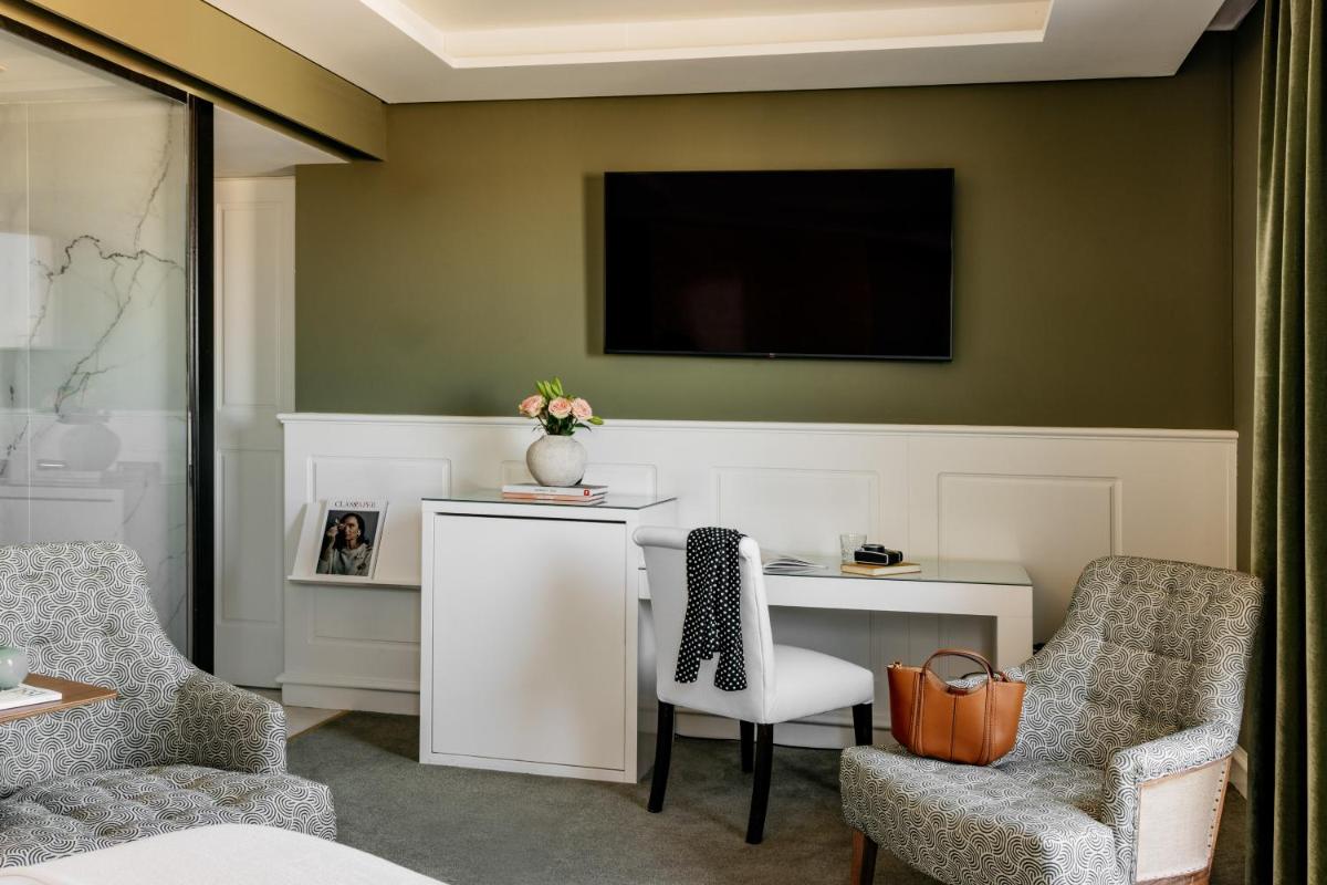 Hotel Colón Gran Meliá - The Leading Hotels of the World