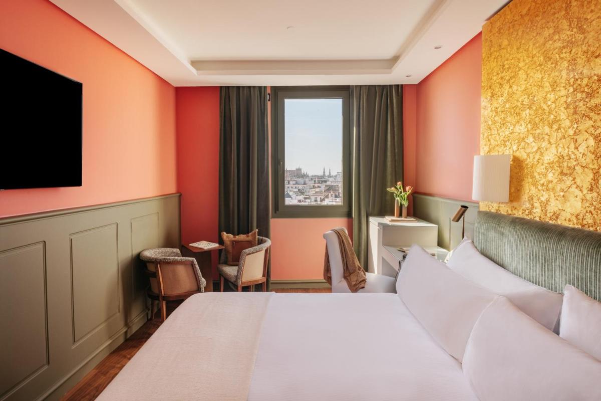 Hotel Colón Gran Meliá - The Leading Hotels of the World