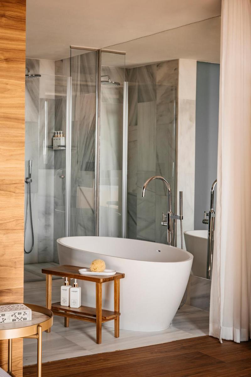 Hotel Colón Gran Meliá - The Leading Hotels of the World