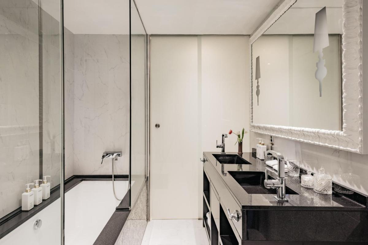 Hotel Colón Gran Meliá - The Leading Hotels of the World