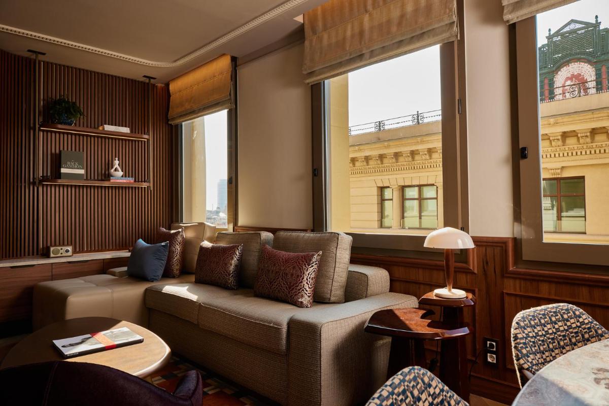 Grand Hotel Central, Small Luxury Hotels