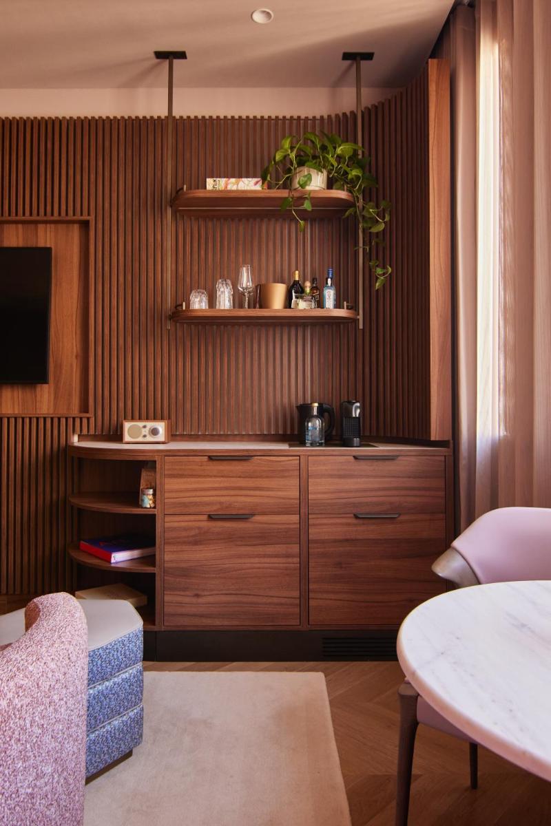 Grand Hotel Central, Small Luxury Hotels