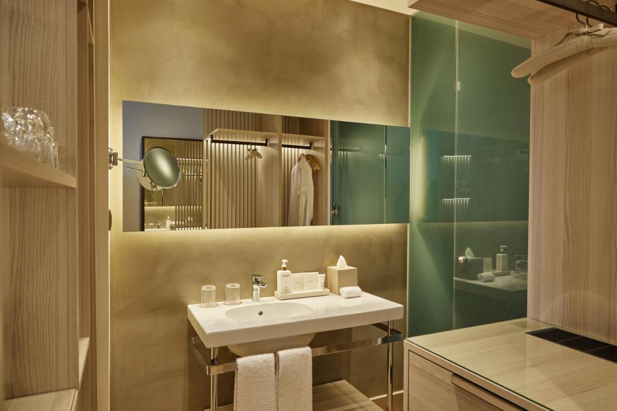 Grand Hotel Central, Small Luxury Hotels