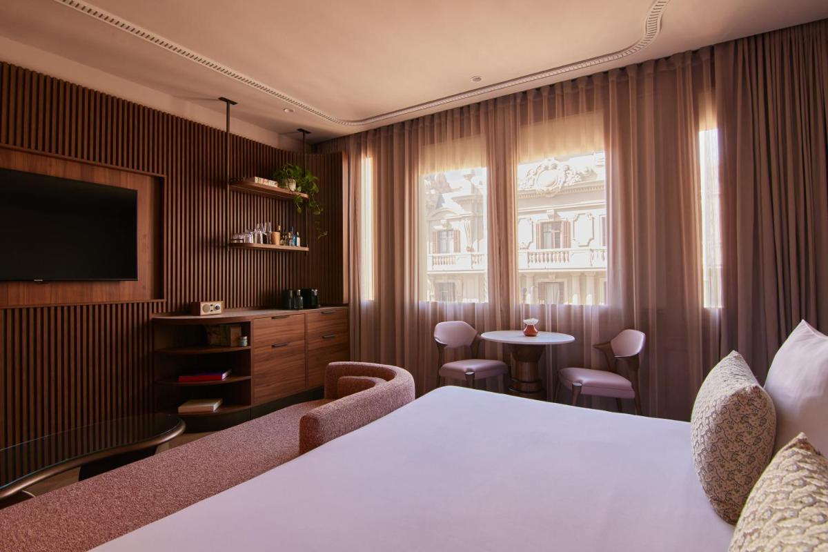 Grand Hotel Central, Small Luxury Hotels