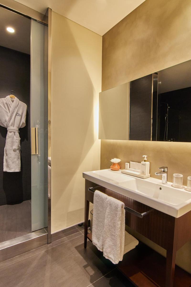 Grand Hotel Central, Small Luxury Hotels