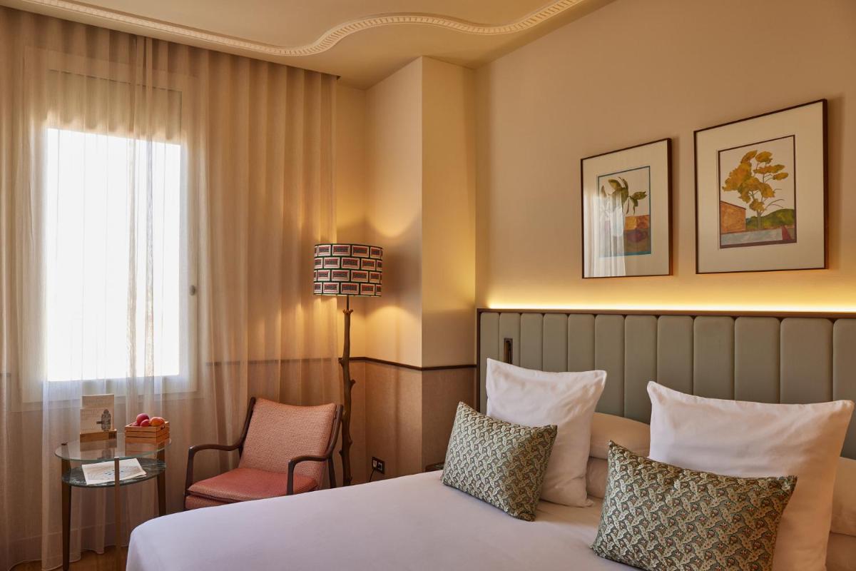 Grand Hotel Central, Small Luxury Hotels