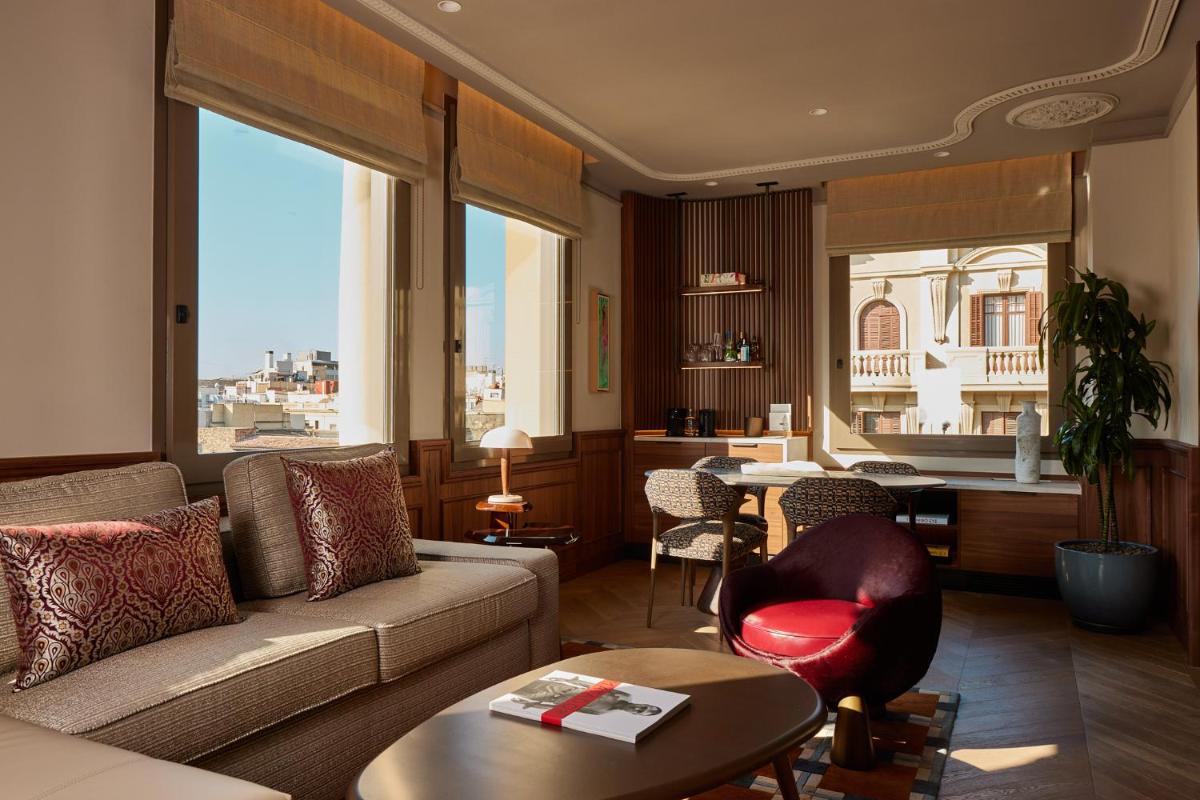 Grand Hotel Central, Small Luxury Hotels