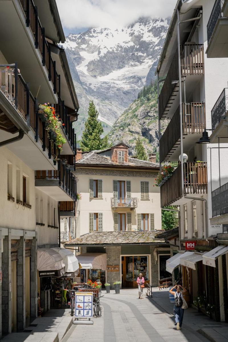 Grand Hotel Courmayeur Mont Blanc, by R Collection Hotels
