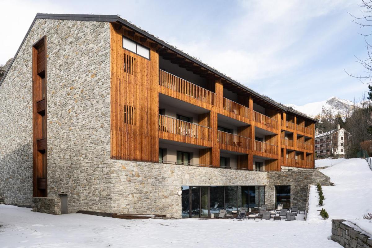 Grand Hotel Courmayeur Mont Blanc, by R Collection Hotels