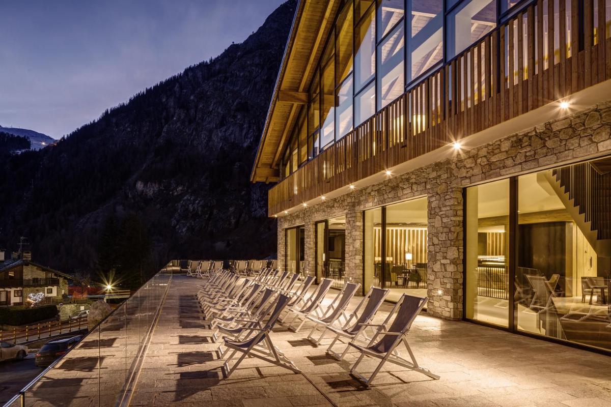 Grand Hotel Courmayeur Mont Blanc, by R Collection Hotels