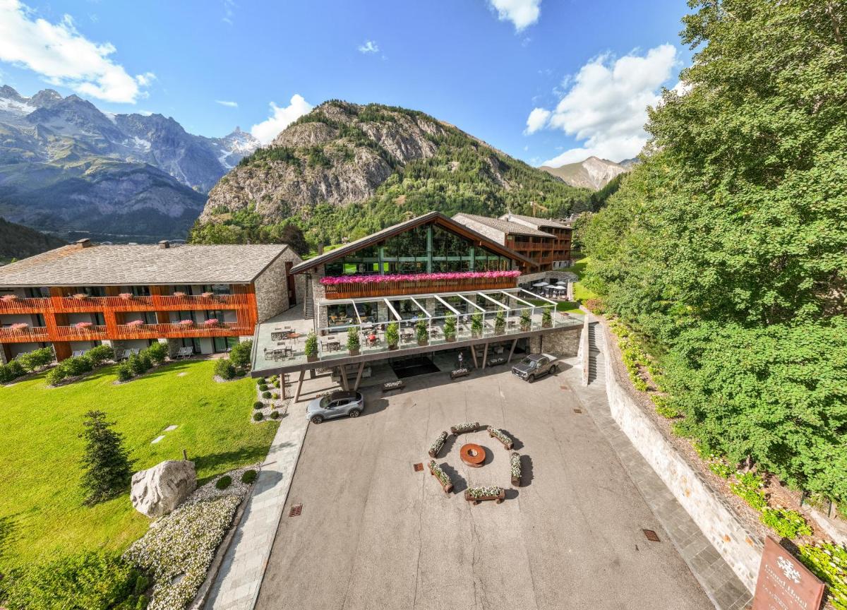 Grand Hotel Courmayeur Mont Blanc, by R Collection Hotels