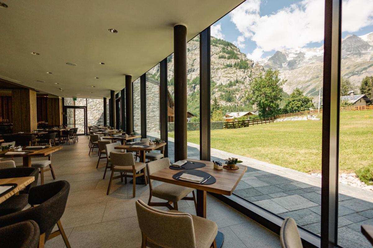 Grand Hotel Courmayeur Mont Blanc, by R Collection Hotels