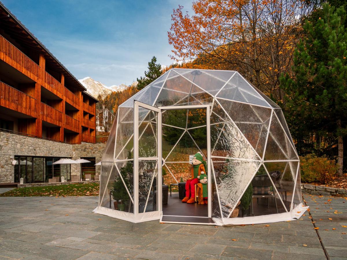 Grand Hotel Courmayeur Mont Blanc, by R Collection Hotels