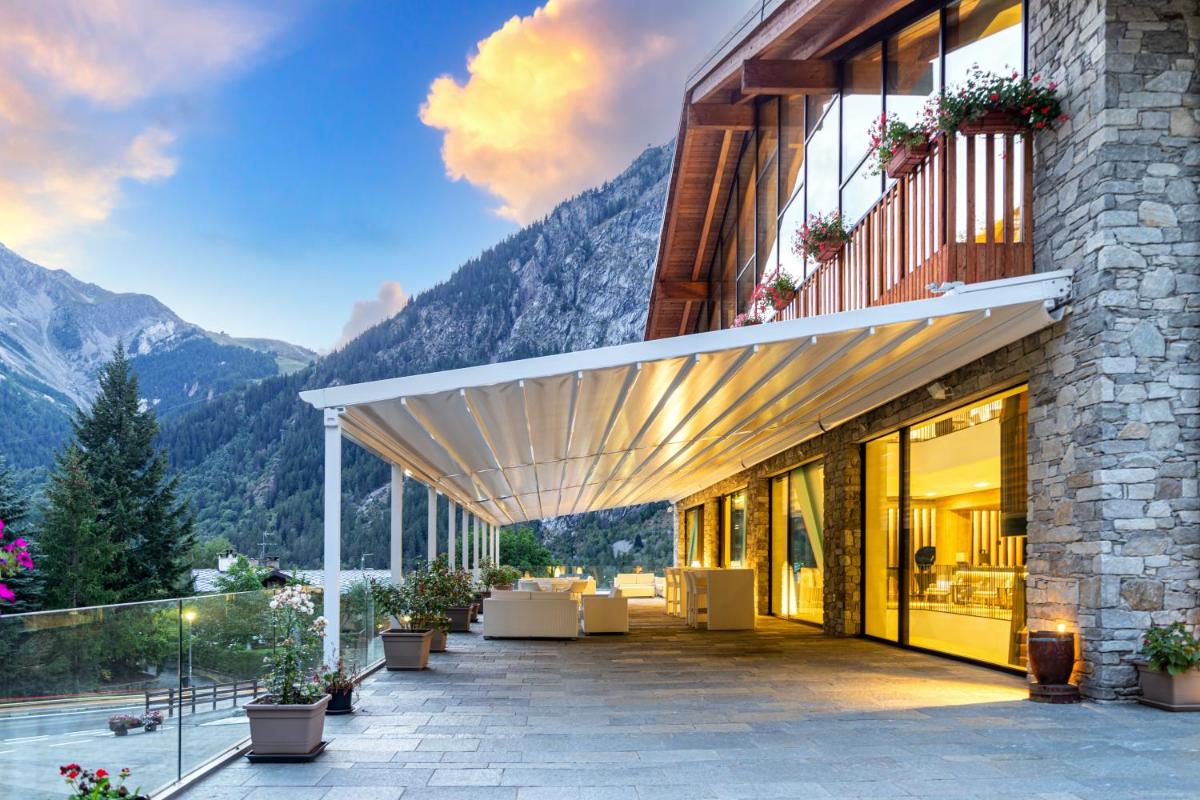 Grand Hotel Courmayeur Mont Blanc, by R Collection Hotels
