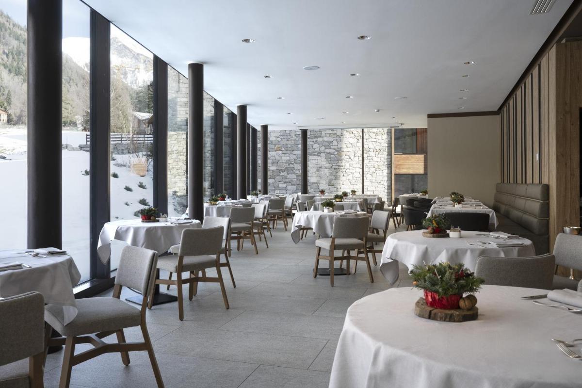 Grand Hotel Courmayeur Mont Blanc, by R Collection Hotels