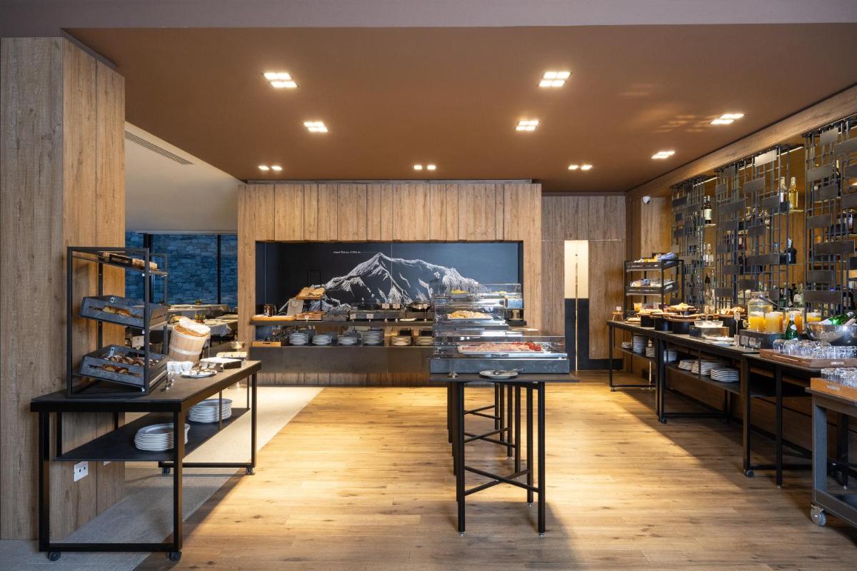 Grand Hotel Courmayeur Mont Blanc, by R Collection Hotels