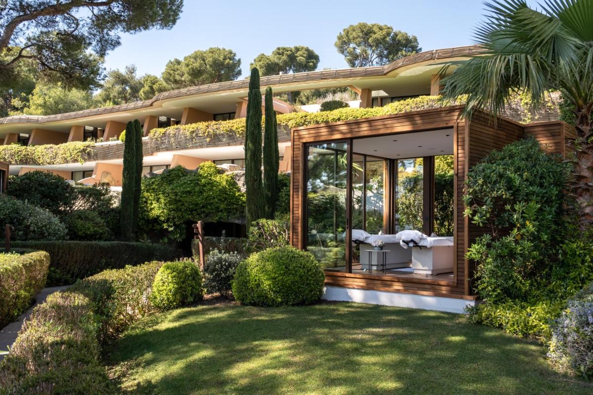 Grand-Hôtel du Cap-Ferrat, A Four Seasons Hotel