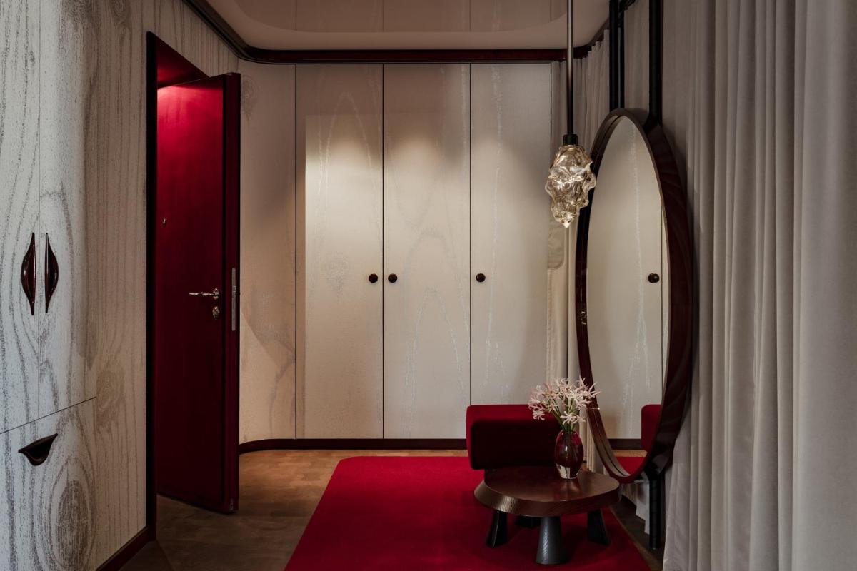 Grand Hotel LES TROIS ROIS