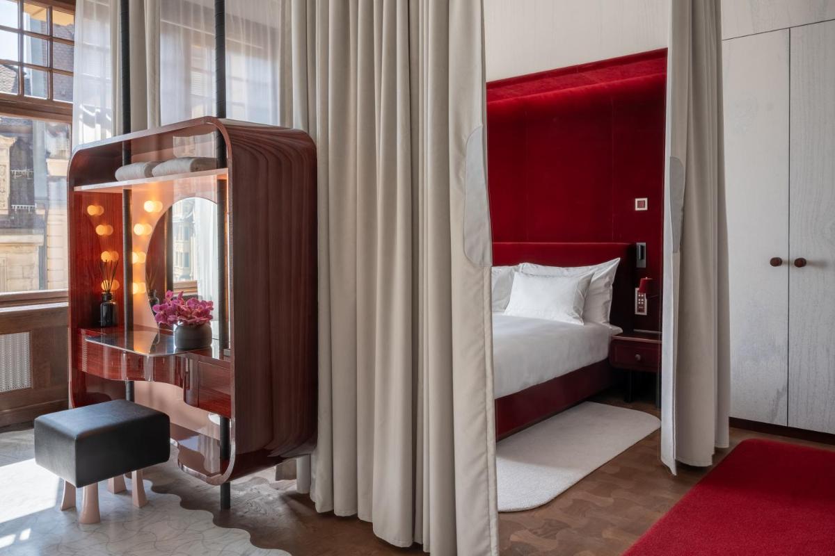 Grand Hotel LES TROIS ROIS