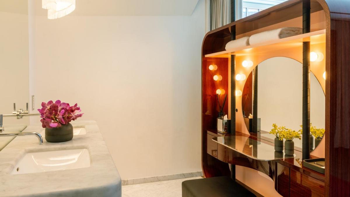 Grand Hotel LES TROIS ROIS