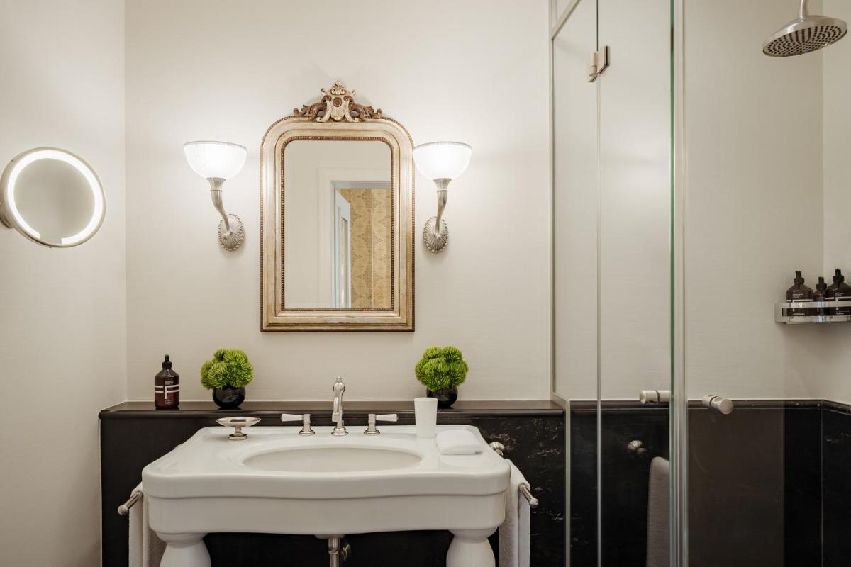 Grand Hotel LES TROIS ROIS