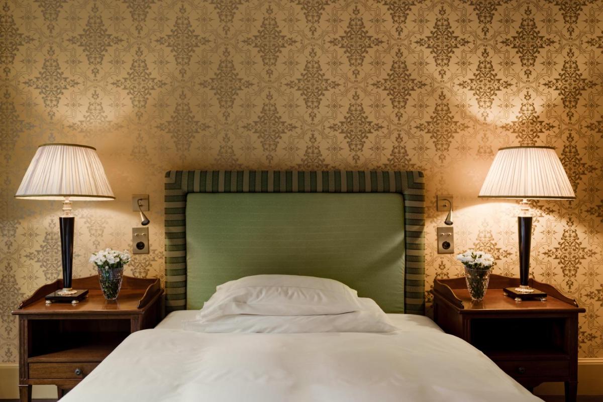 Grand Hotel LES TROIS ROIS