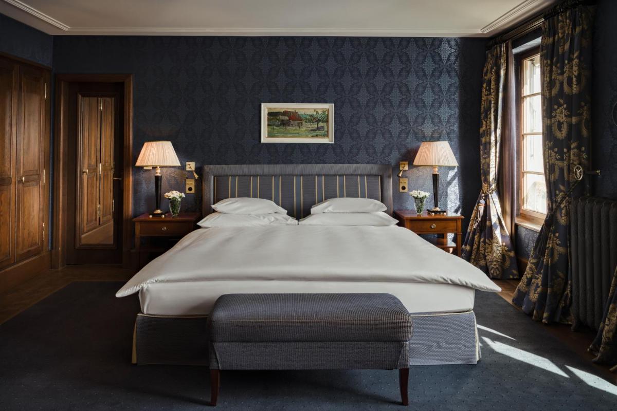 Grand Hotel LES TROIS ROIS