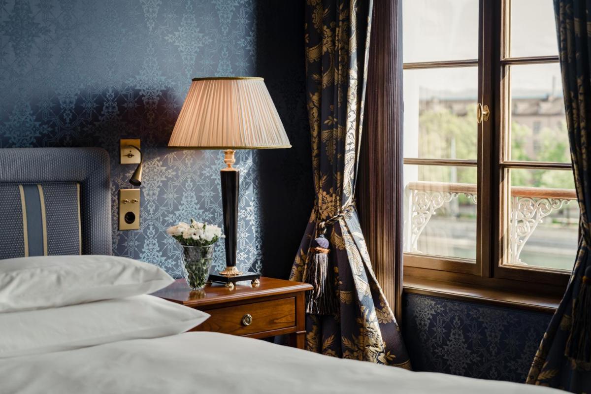 Grand Hotel LES TROIS ROIS