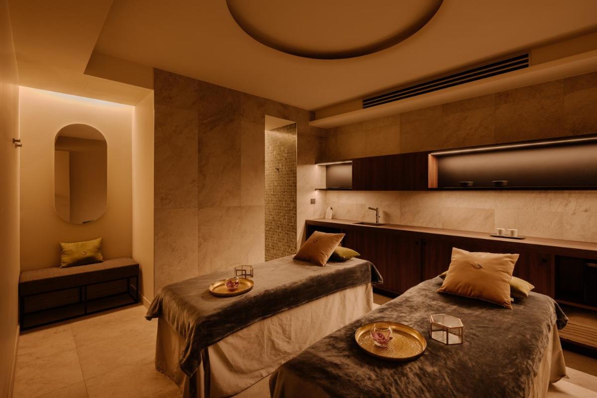 Grand Hotel Victoria concept & spa, by R Collection Hotels