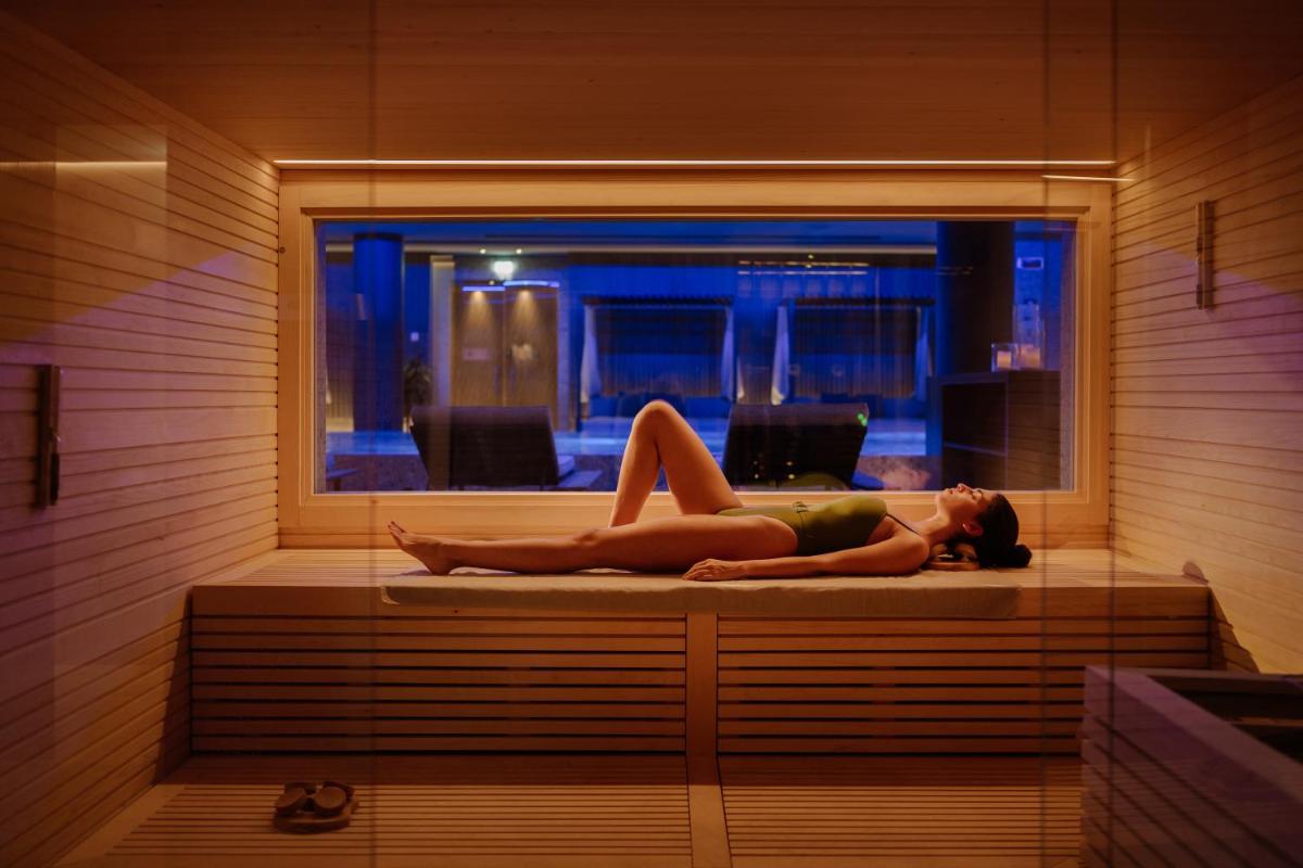Grand Hotel Victoria concept & spa, by R Collection Hotels