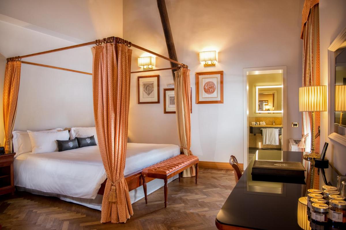 Grand Hotel Villa Torretta, Curio Collection by Hilton