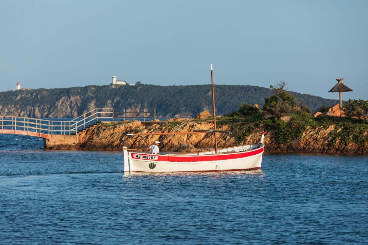 Grand Hôtel De Cala Rossa & Spa Nucca