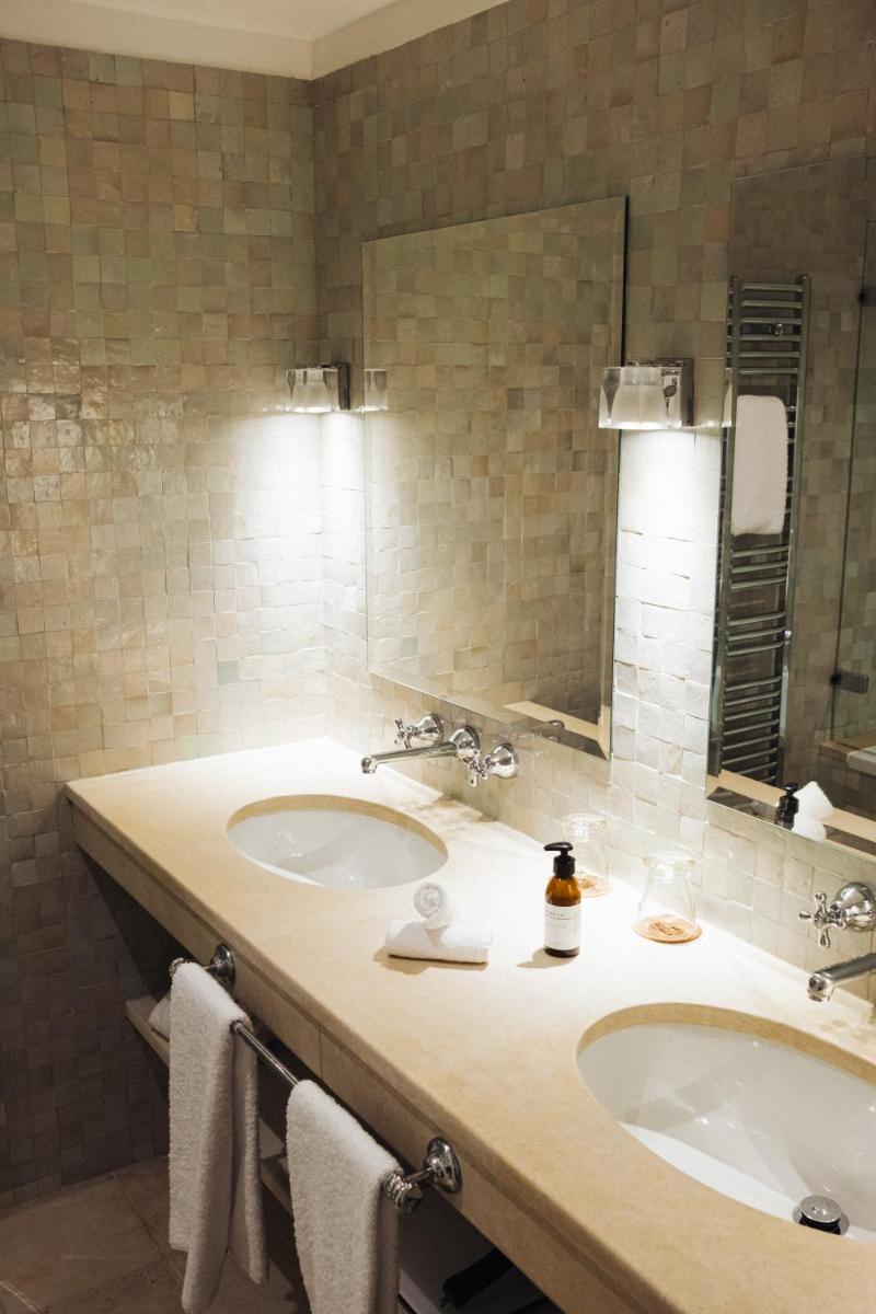 Grand Hôtel De Cala Rossa & Spa Nucca