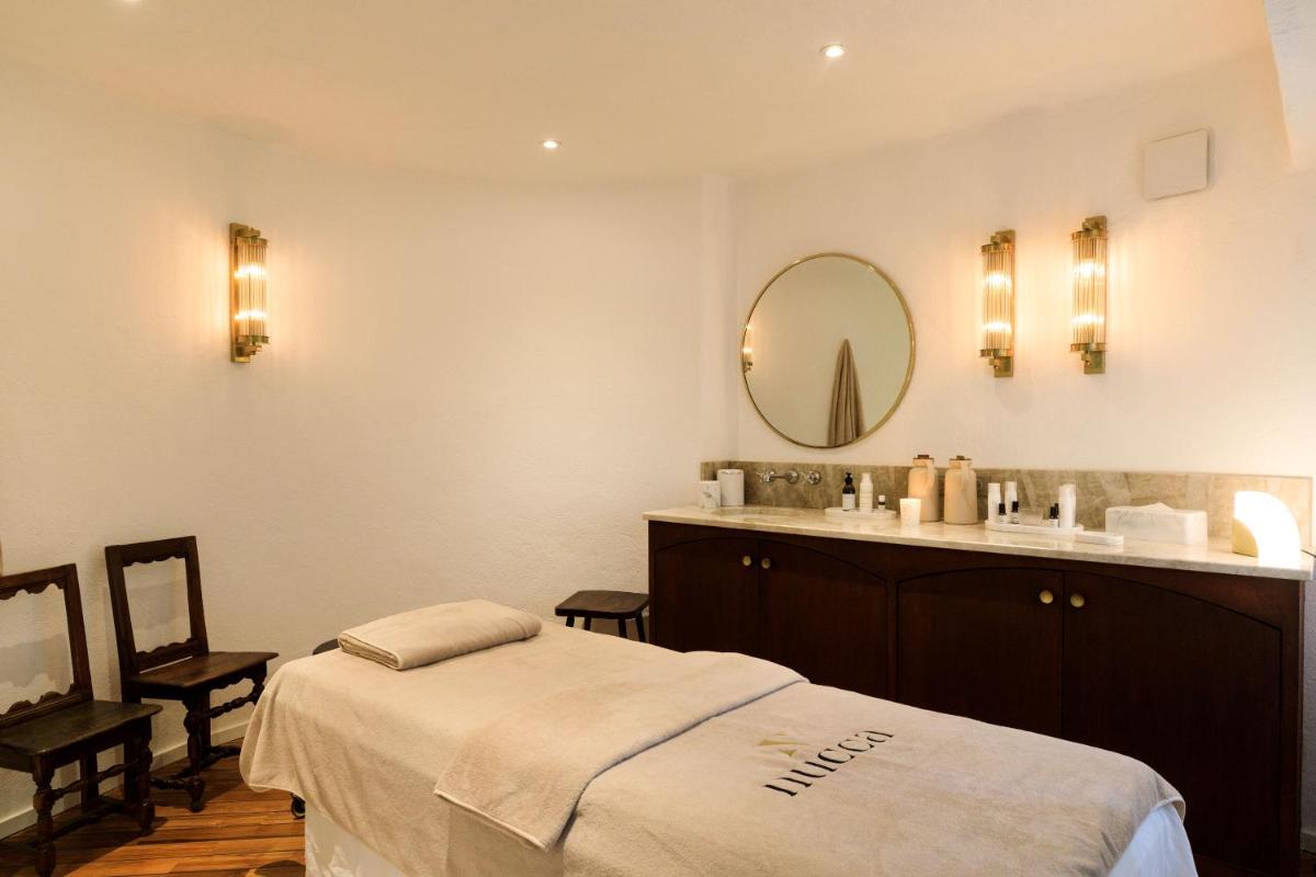 Grand Hôtel De Cala Rossa & Spa Nucca