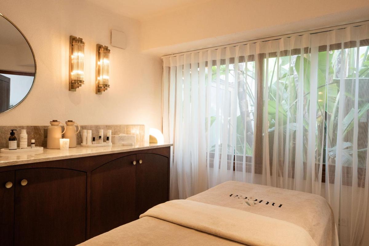Grand Hôtel De Cala Rossa & Spa Nucca