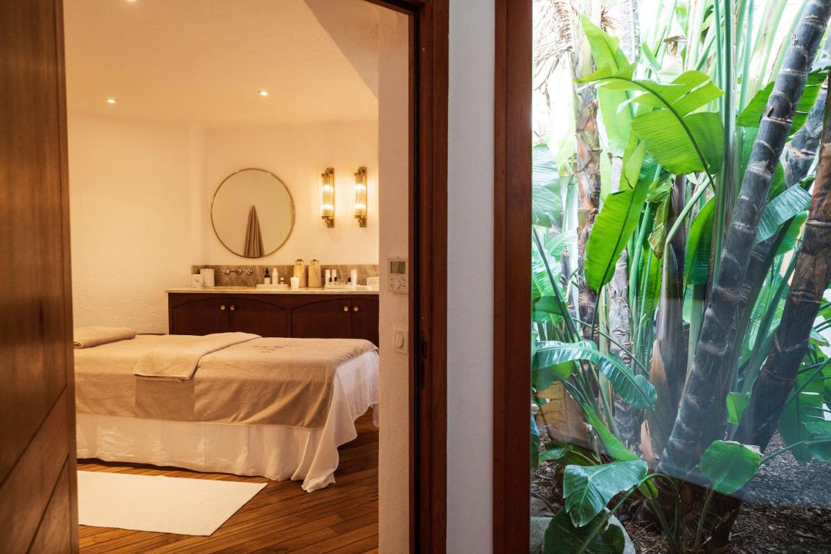 Grand Hôtel De Cala Rossa & Spa Nucca