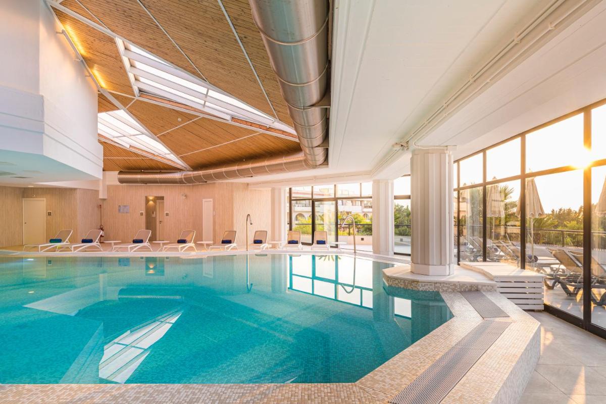 The Signature Level at Grand Palladium Sicilia Resort & Spa