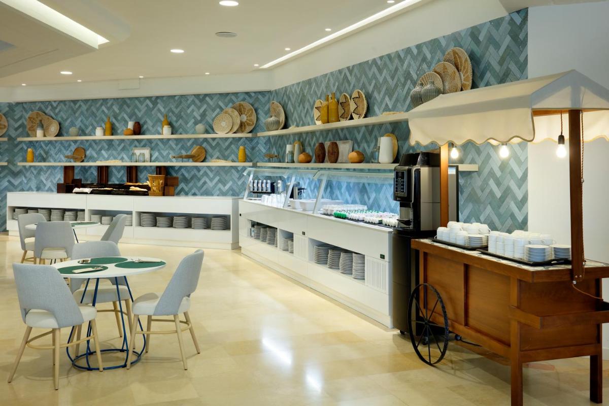 The Signature Level at Grand Palladium Sicilia Resort & Spa