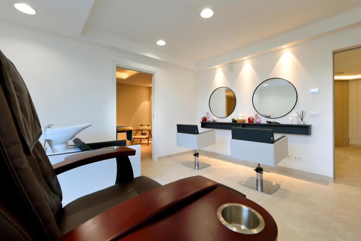 The Signature Level at Grand Palladium Sicilia Resort & Spa