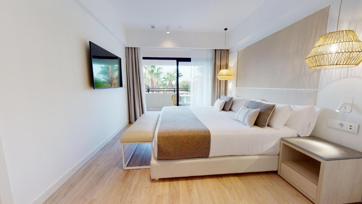 The Signature Level at Grand Palladium Sicilia Resort & Spa