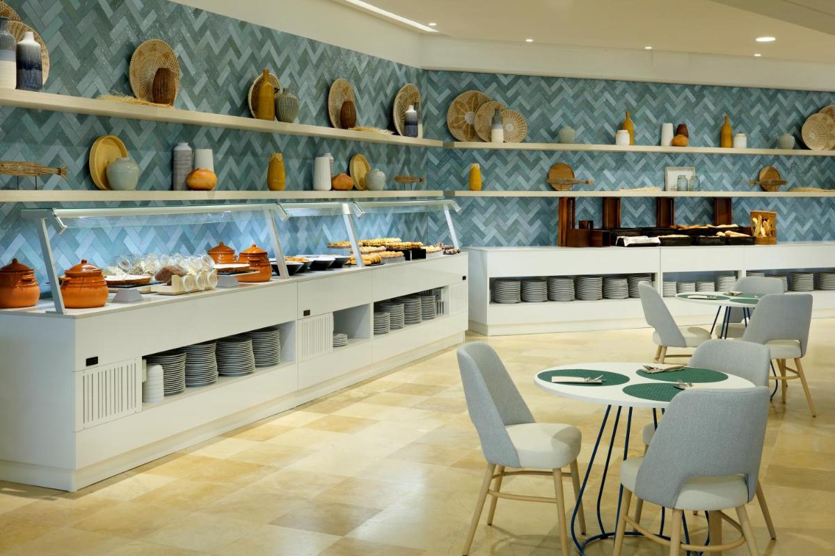 The Signature Level at Grand Palladium Sicilia Resort & Spa