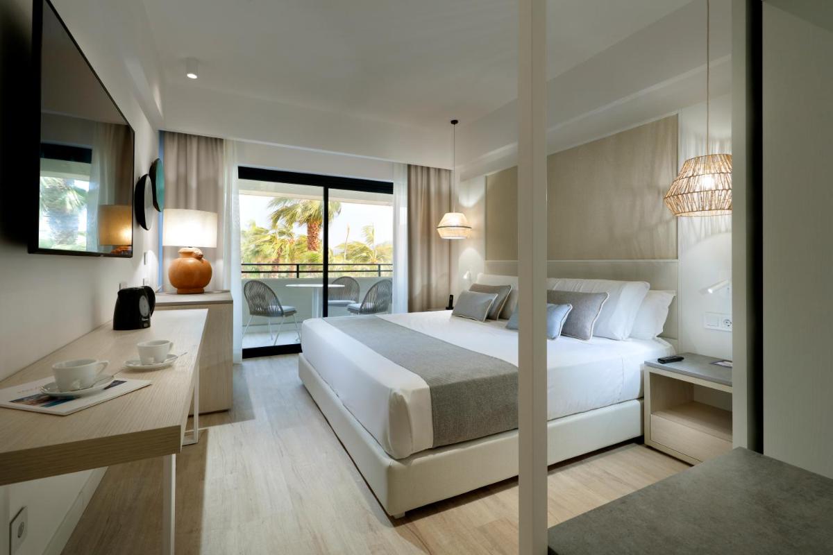 The Signature Level at Grand Palladium Sicilia Resort & Spa