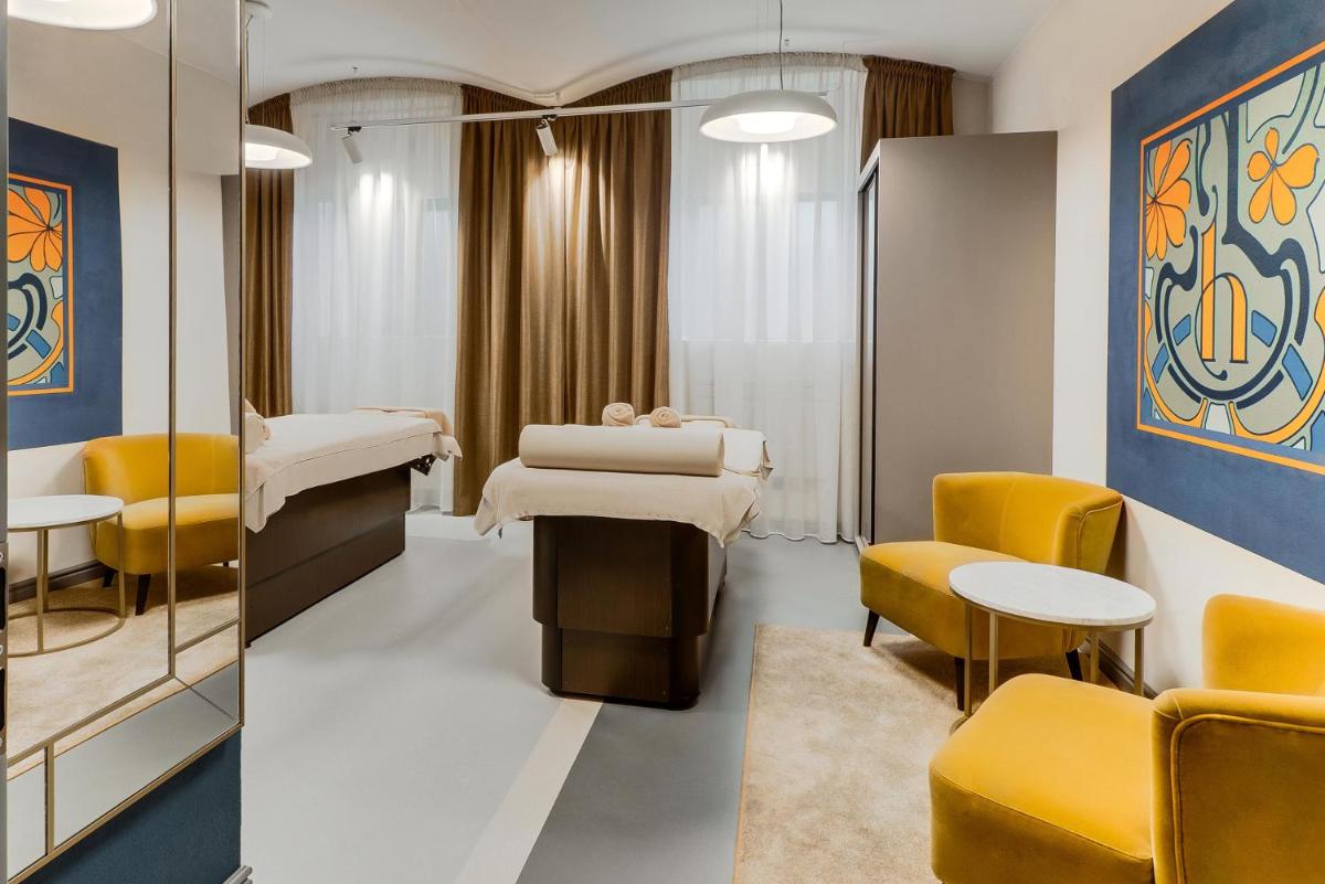 Grand Poet Hotel and SPA by Semarah